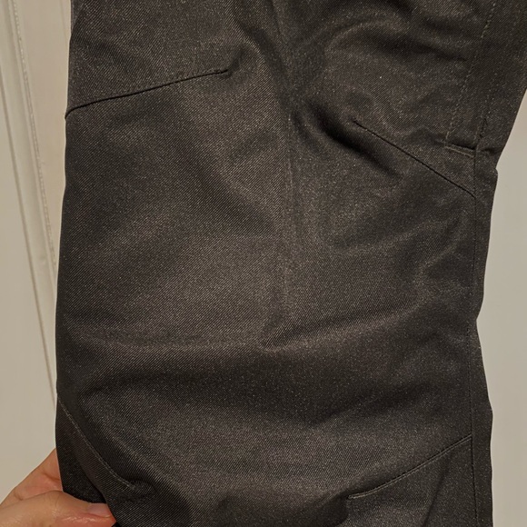 Under Armour Women's Black winter snow pants ❄️ - Picture 5 of 13
